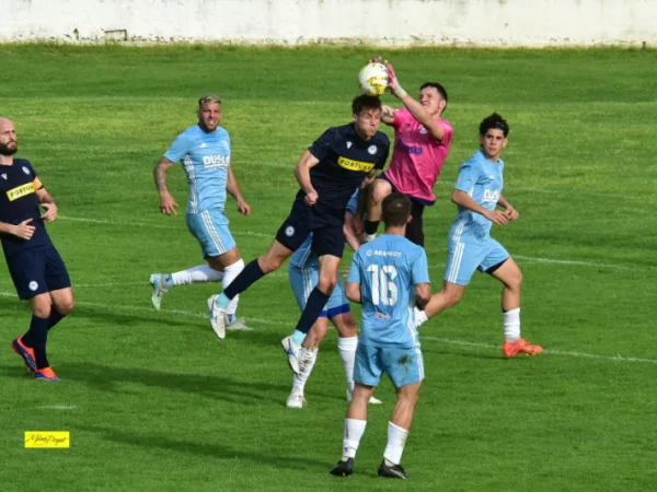 Futbalisti zabrali a vyšibali Hamšíkovcov.