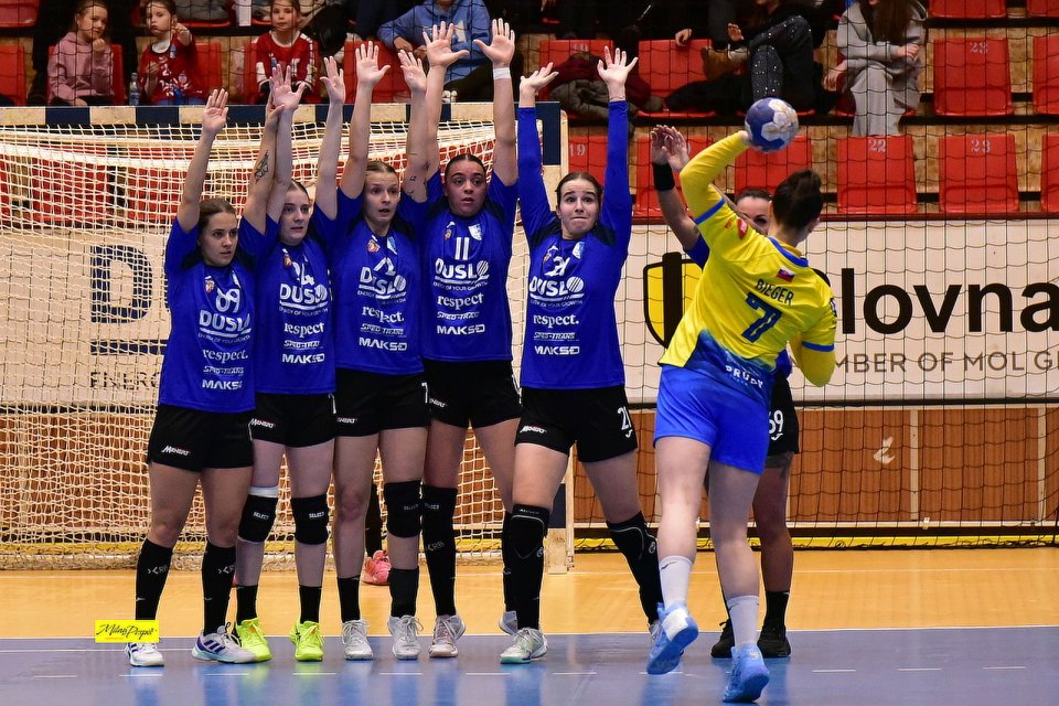 Favorizovaná Iuventa zvládla dohrávku, v nedeľu je derby v Šali.