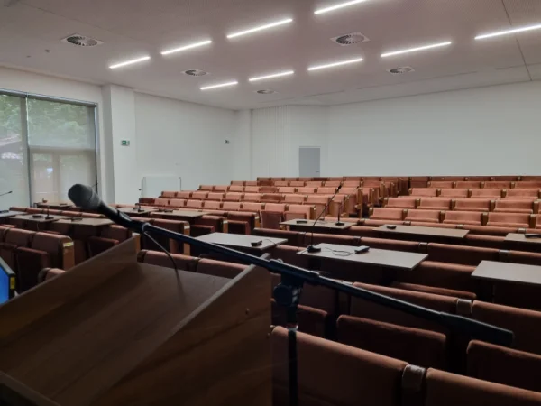 SLEDUJTE VIDEO zo siedmeho mestského zastupiteľstvo v Šali, 15.10.2026