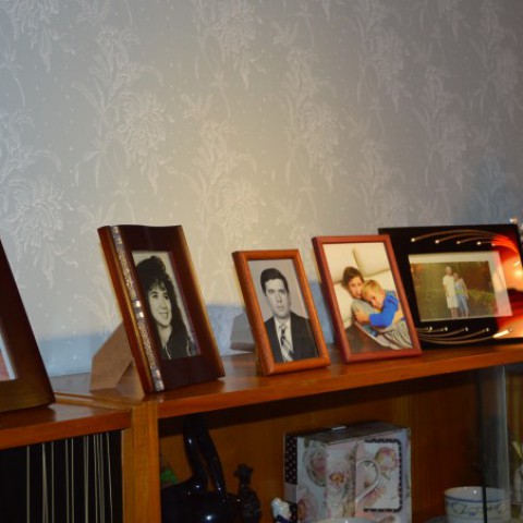 izbu pani Anne zdobí množstvo fotografií s rodinou