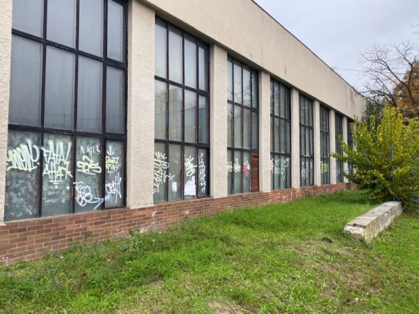 Výmena okien v budove kolkárne v meste Šaľa - (SAMSUNG Galanta, občianske združenie)