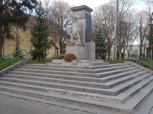 Pomník padlým vojakom  v 1. a 2. sv. vojne